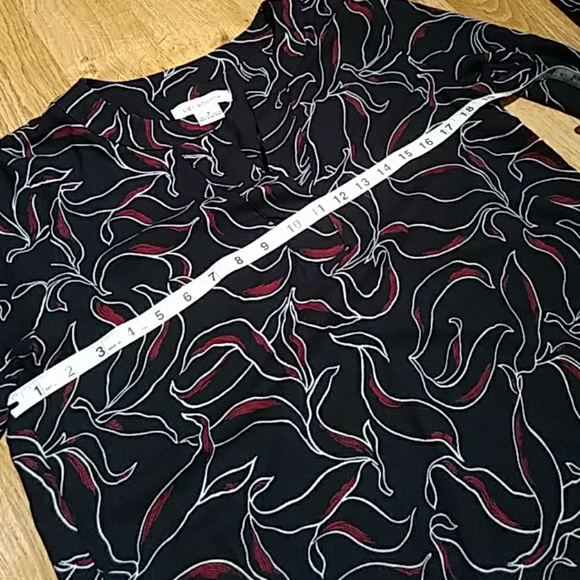 Liz Claiborne Black Floral Pattern Blouse Small - Picture 3 of 4